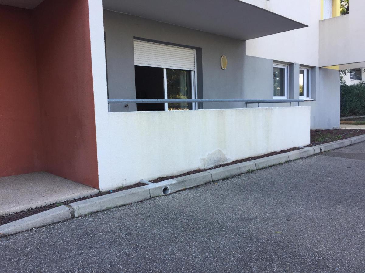 Appartement Residence Prive Avec Parking Wifi Clim Piscine Avignon Bagian luar foto