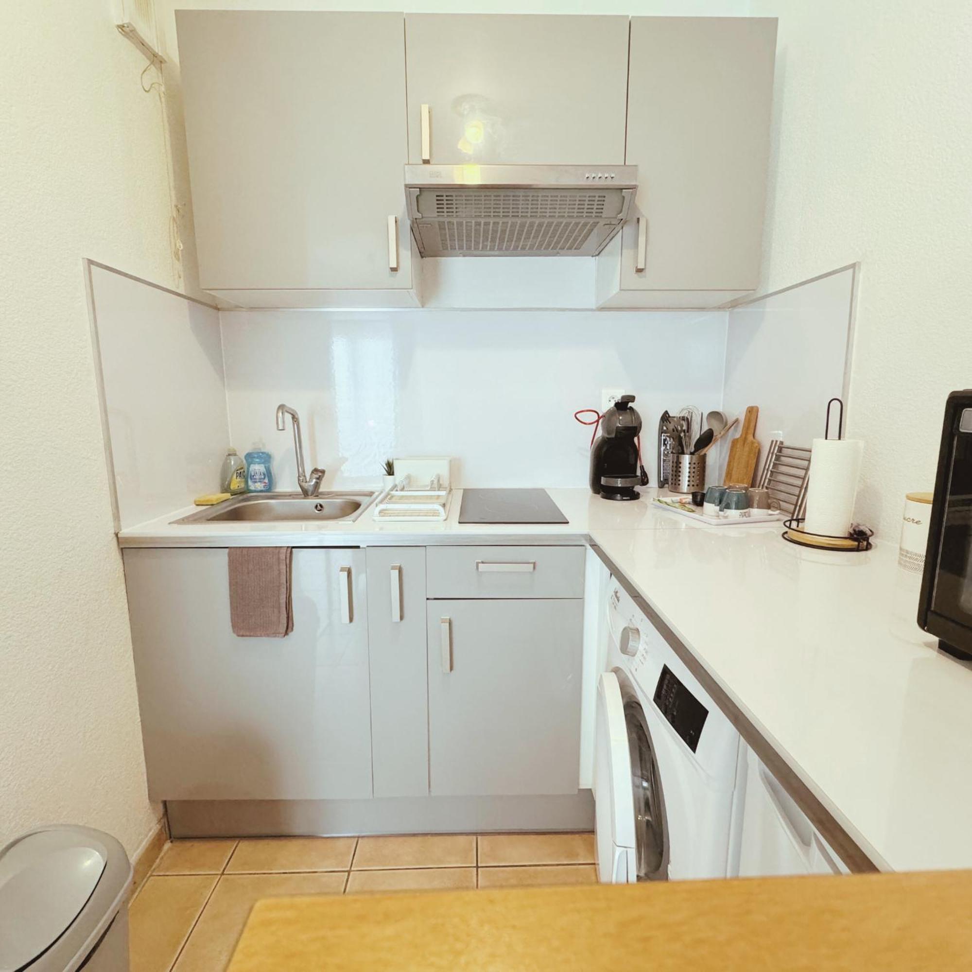 Appartement Residence Prive Avec Parking Wifi Clim Piscine Avignon Bagian luar foto